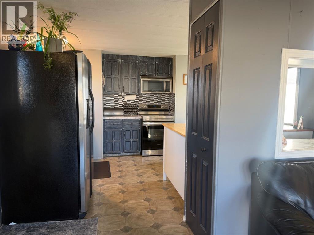 851 56 Street Property Photo 15