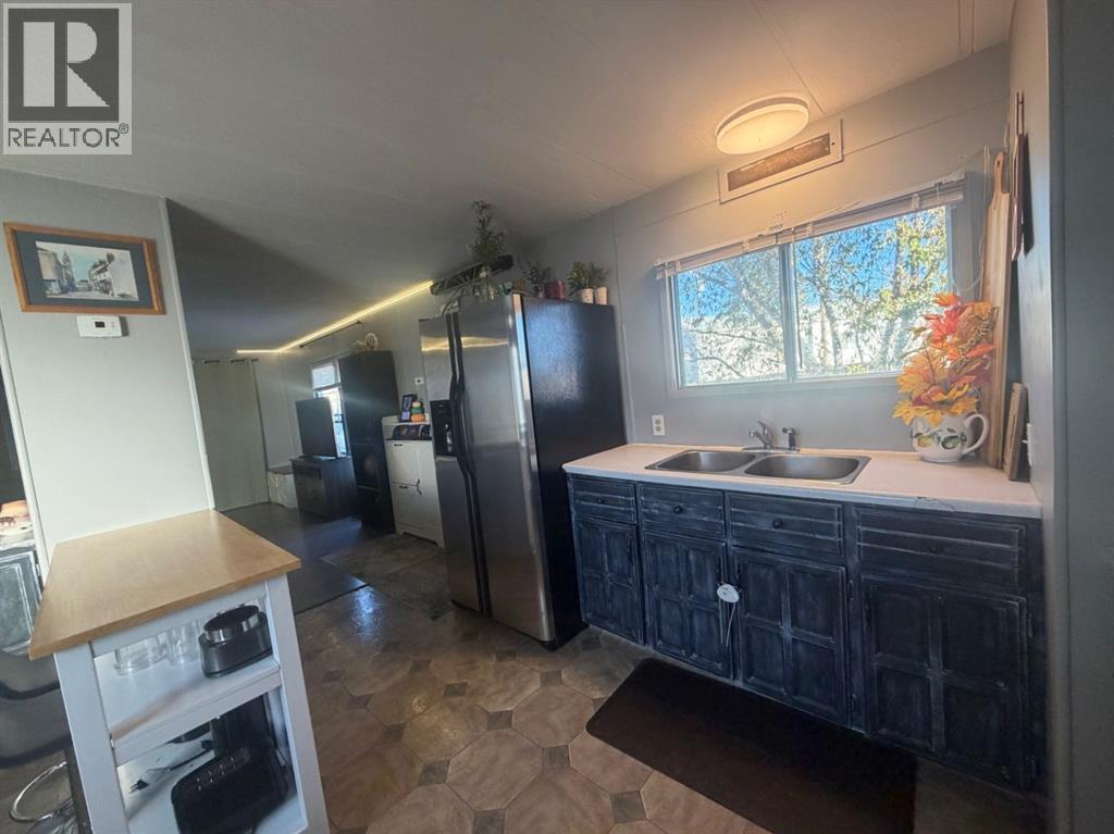 851 56 Street Property Photo 16