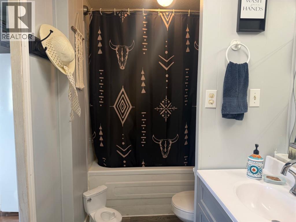 851 56 Street Property Photo 19