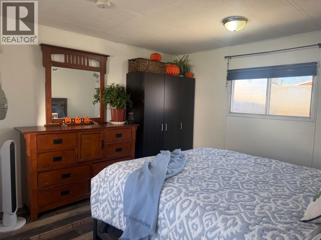 851 56 Street Property Photo 29