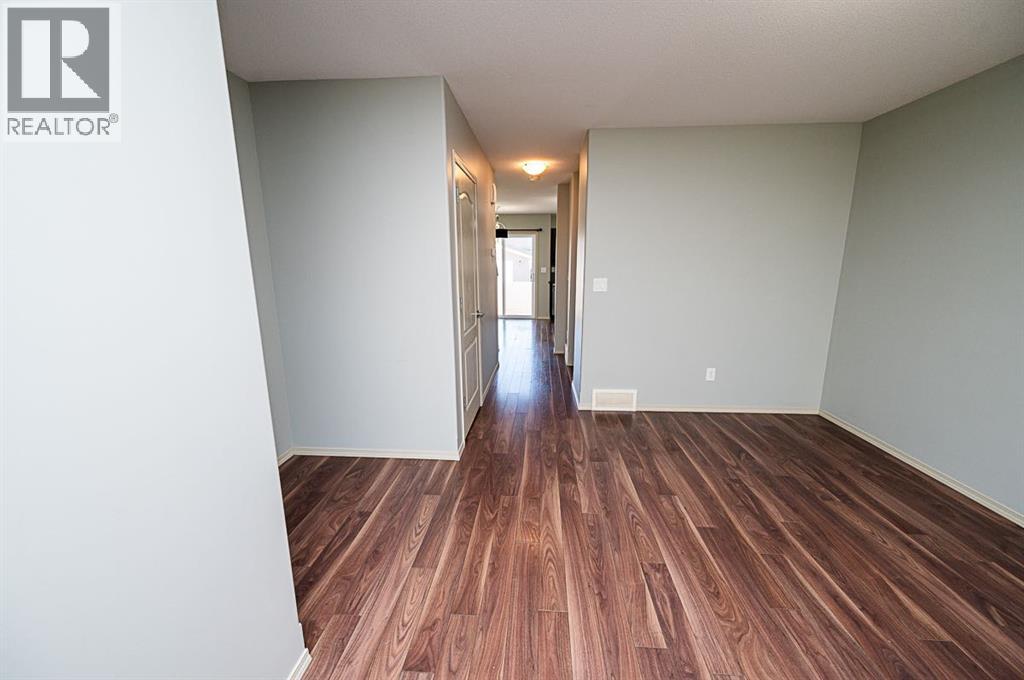 30 Carleton Avenue Property Photo 3
