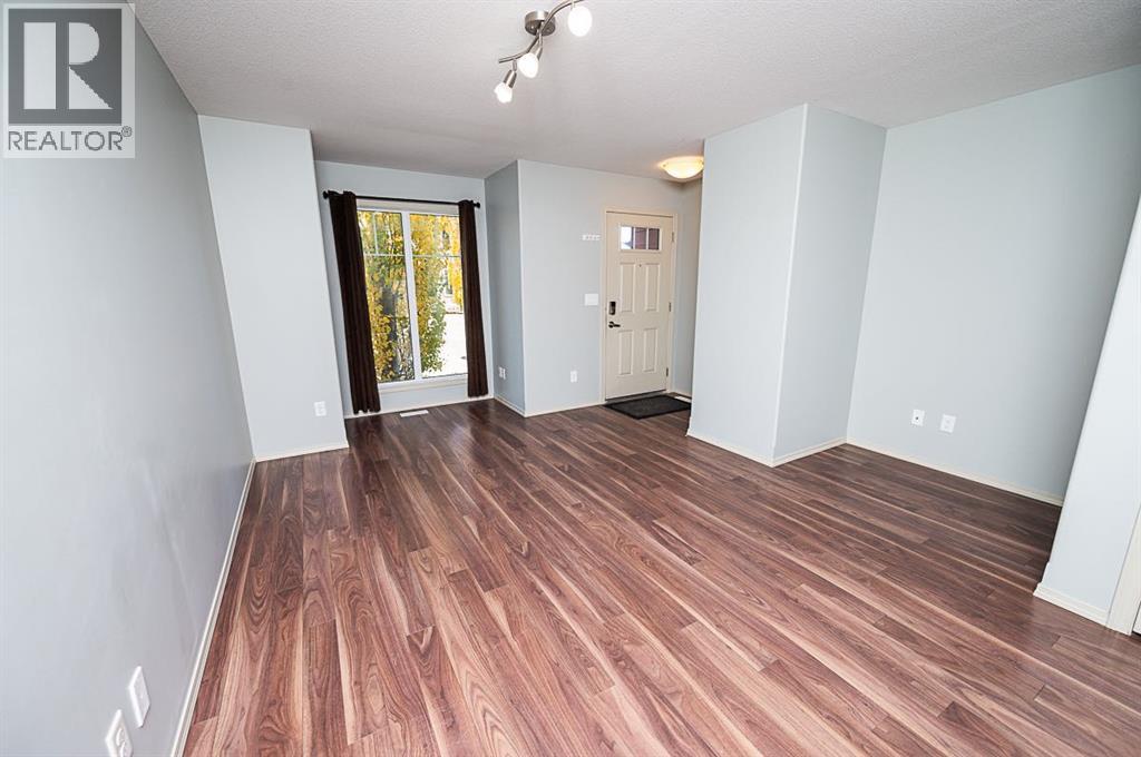 30 Carleton Avenue Property Photo 4
