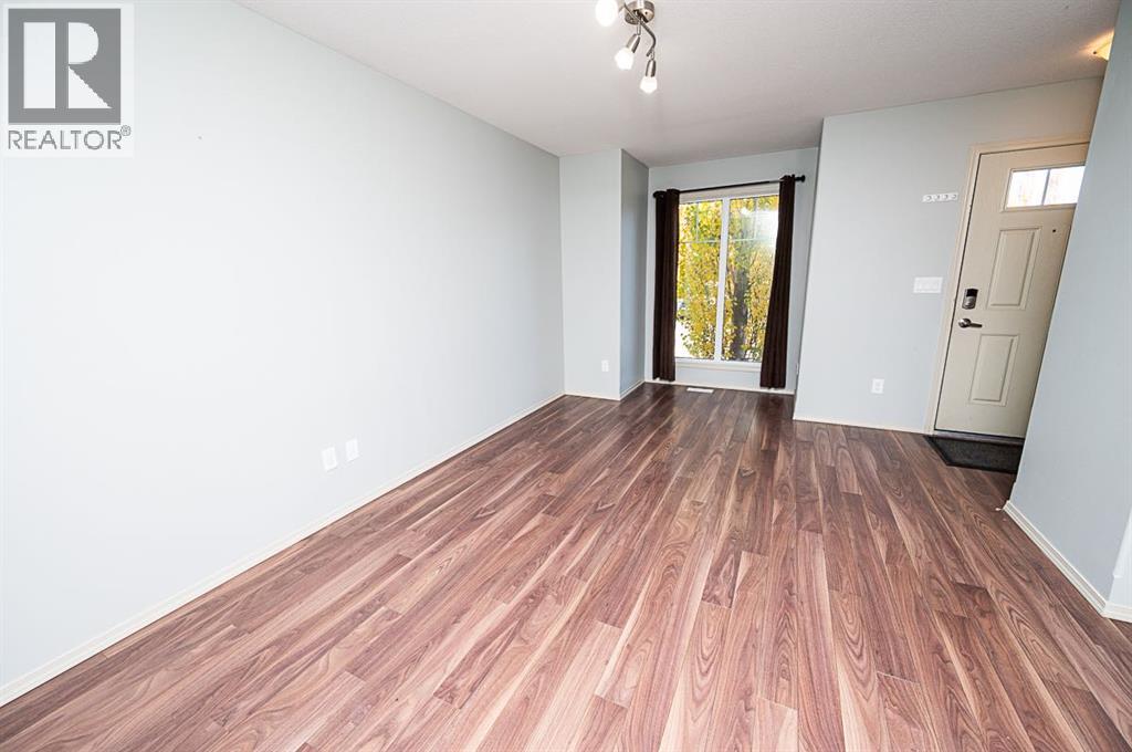 30 Carleton Avenue Property Photo 5