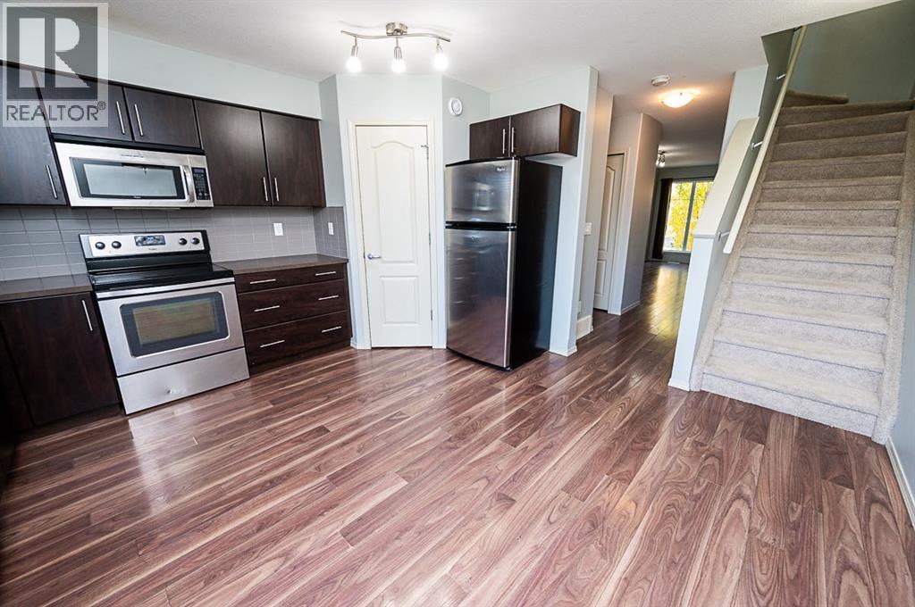 30 Carleton Avenue Property Photo 7