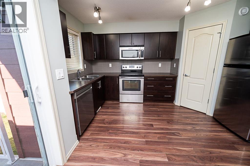 30 Carleton Avenue Property Photo 10