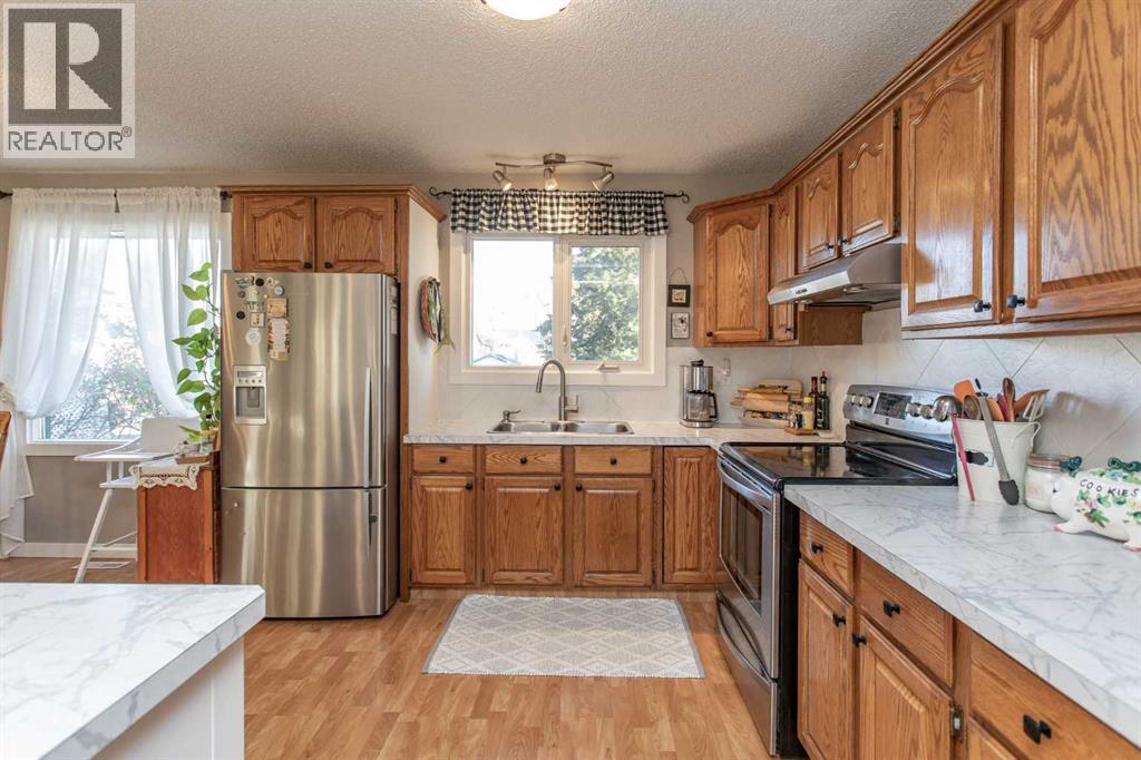 5724 55 Avenue Property Photo 10