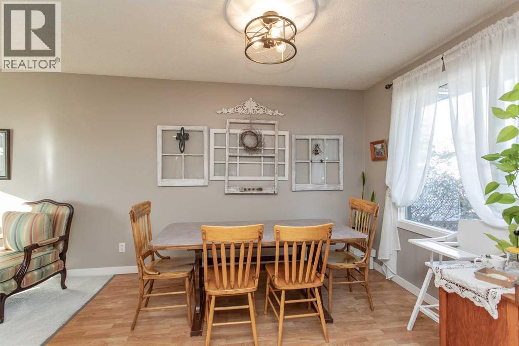 5724 55 Avenue Property Photo 11