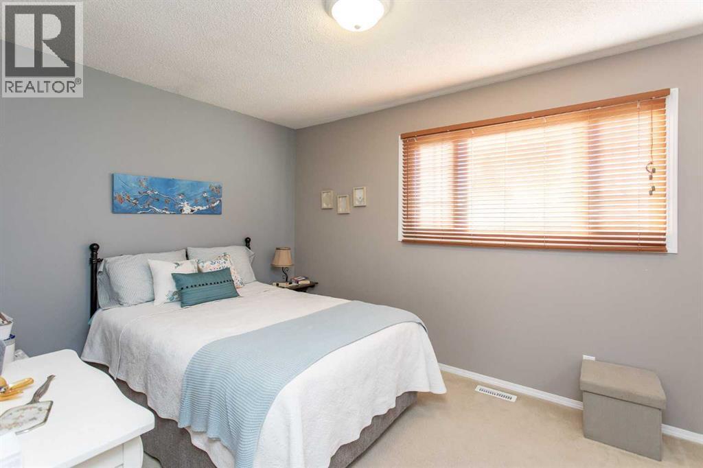 5724 55 Avenue Property Photo 15