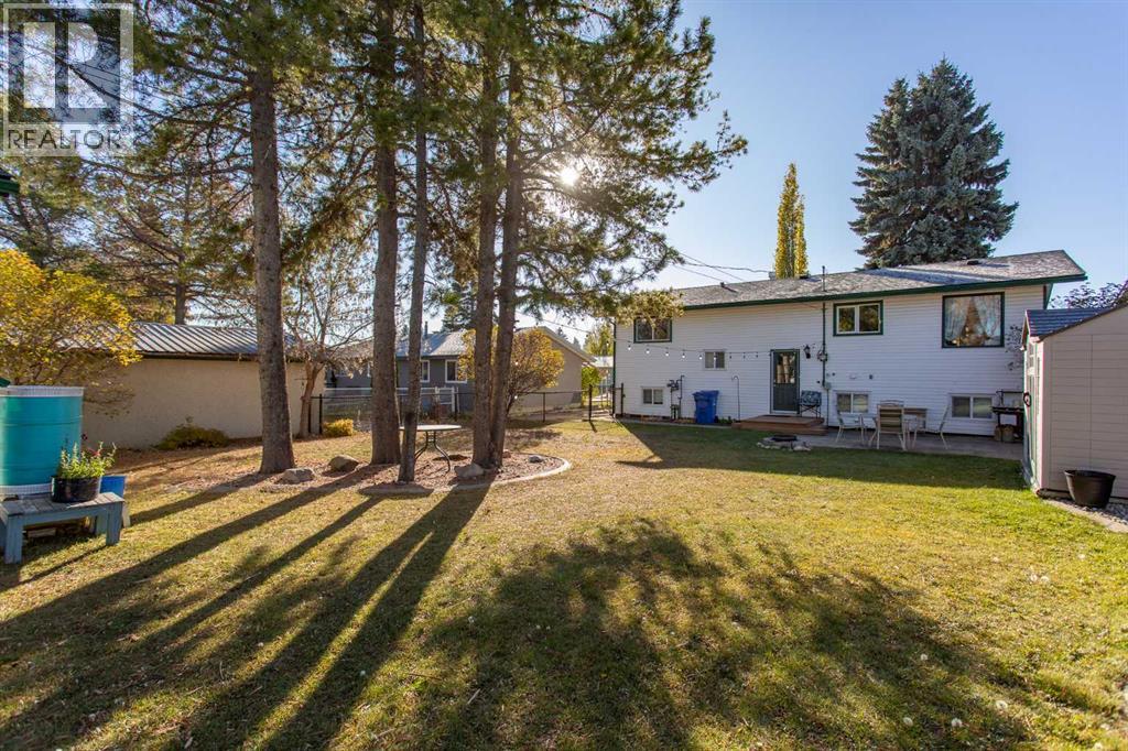5724 55 Avenue Property Photo 30