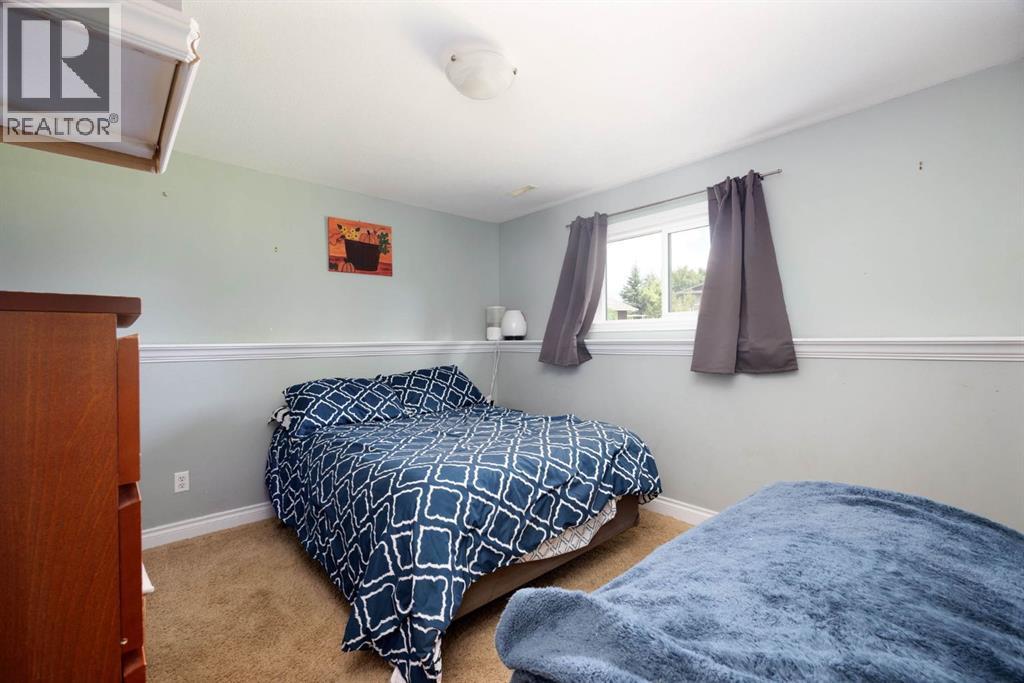 134 Farrell Bay Property Photo 21