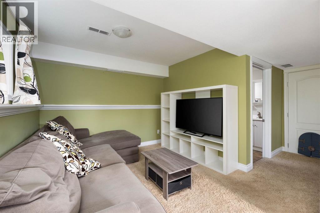 134 Farrell Bay Property Photo 26