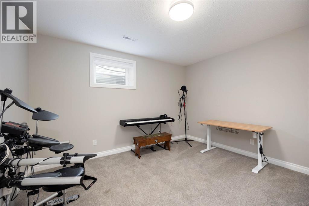 177 Swanson Crescent Property Photo 28