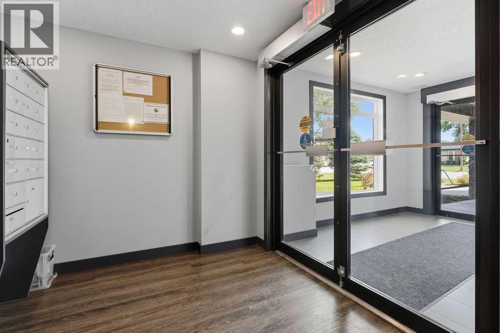 15207 1 Street Southeast Property Photo 3