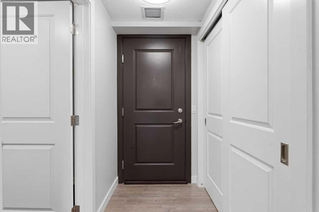 15207 1 Street Southeast Property Photo 6