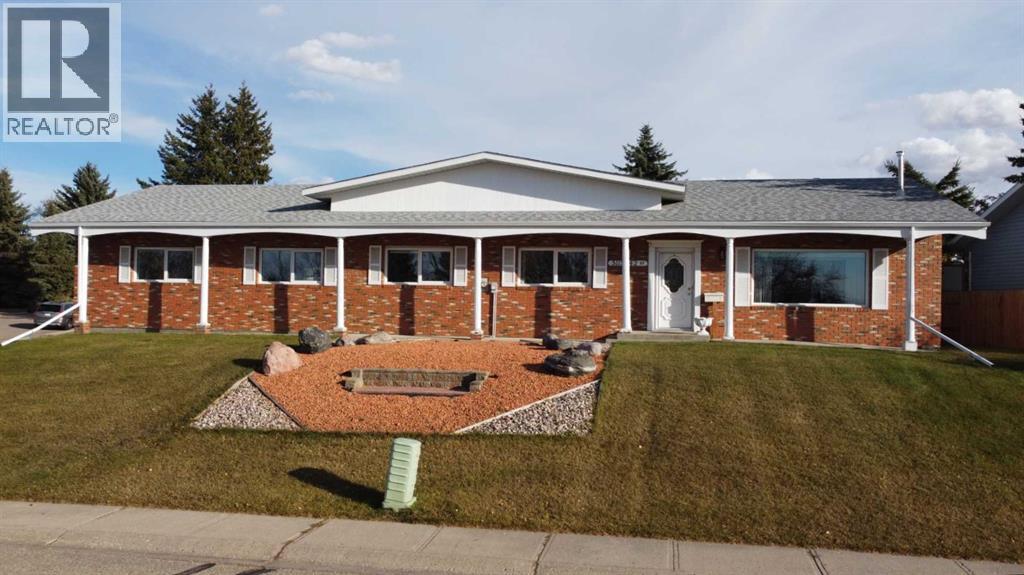 5115 42 Street Property Photo 1