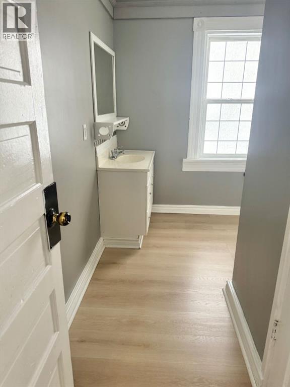 804 8 Street Se Property Photo 7