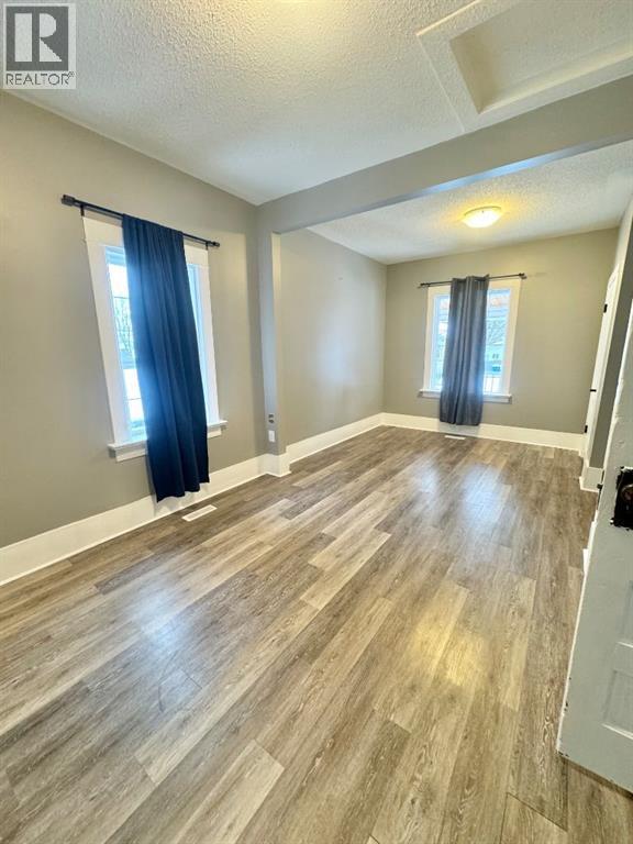 804 8 Street Se Property Photo 10