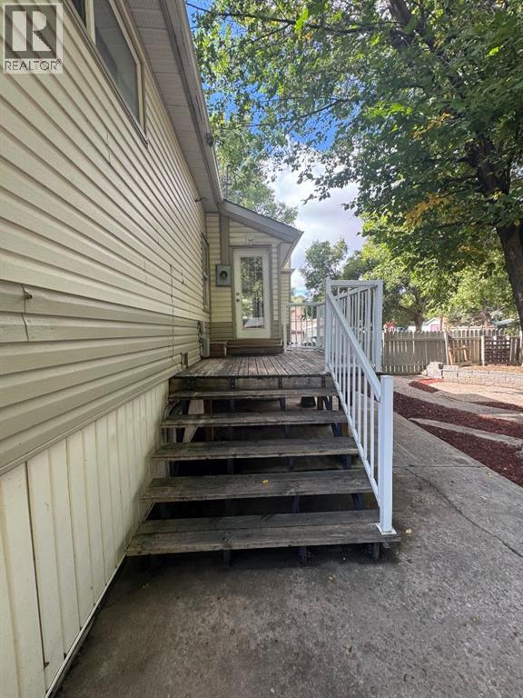804 8 Street Se Property Photo 20