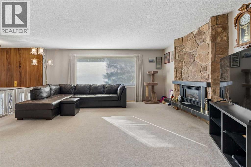 5128 Rundlehorn Drive Ne Property Photo 6