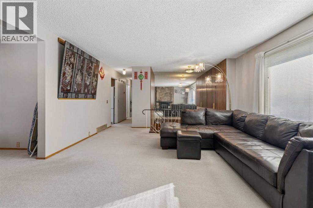 5128 Rundlehorn Drive Ne Property Photo 9