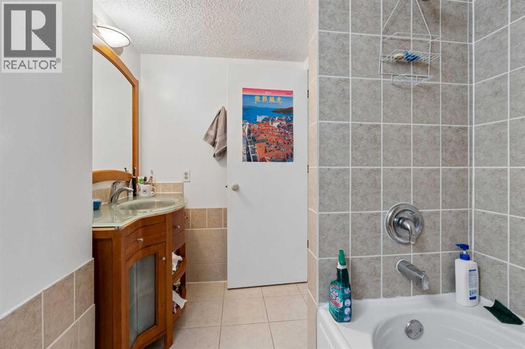5128 Rundlehorn Drive Ne Property Photo 14