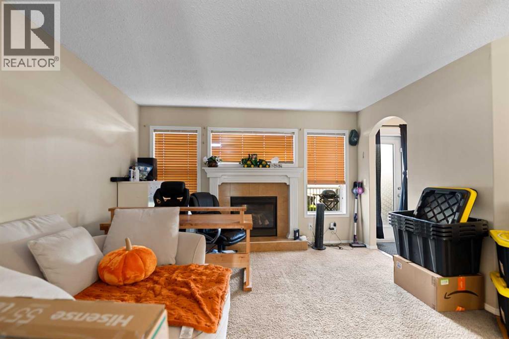 195 Cranberry Close Se Property Photo 13