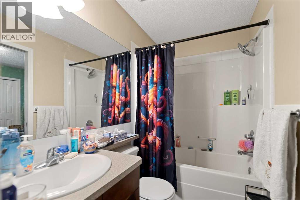 195 Cranberry Close Se Property Photo 21
