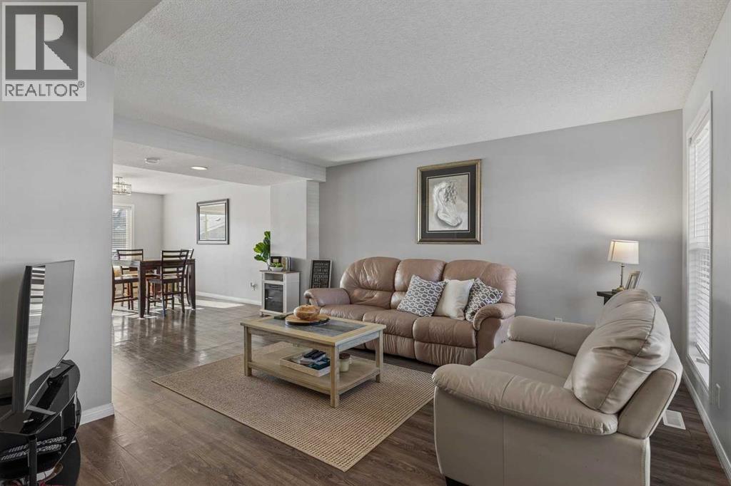 140 Prestwick Villas Se Property Photo 3