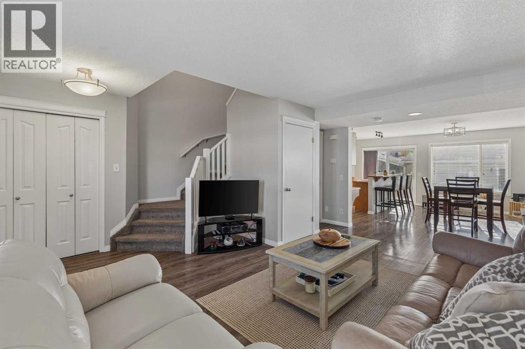 140 Prestwick Villas Se Property Photo 4