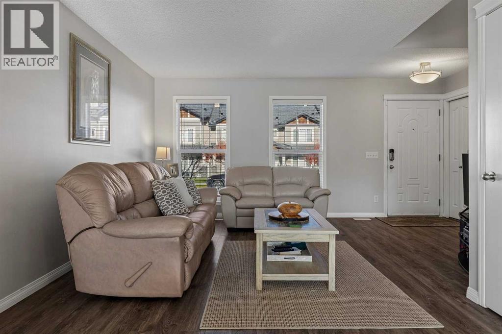 140 Prestwick Villas Se Property Photo 6
