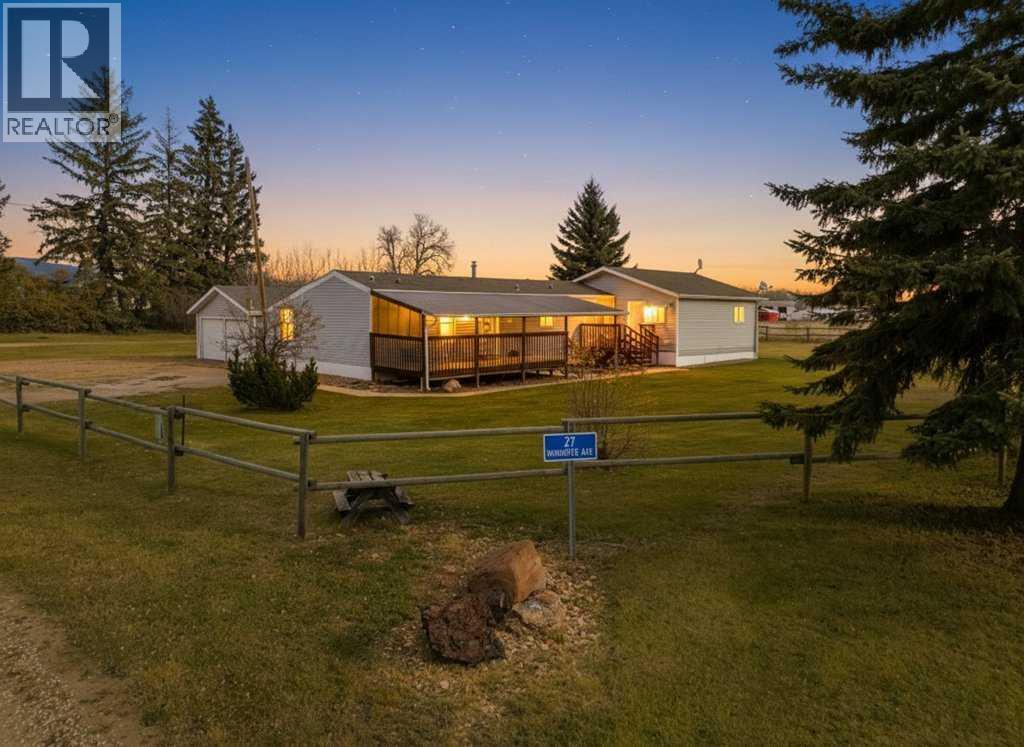 27 Winnipeg Avenue Property Photo 1