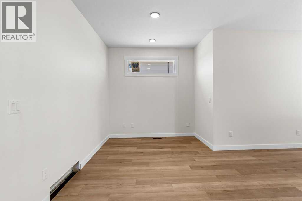 25 Ian Way Property Photo 7