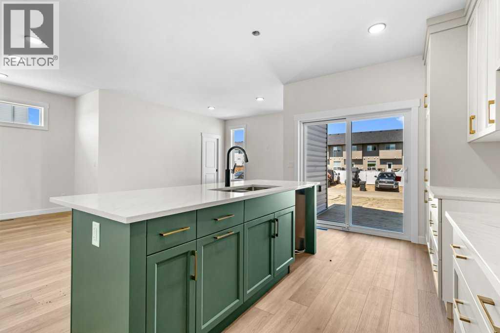 25 Ian Way Property Photo 12
