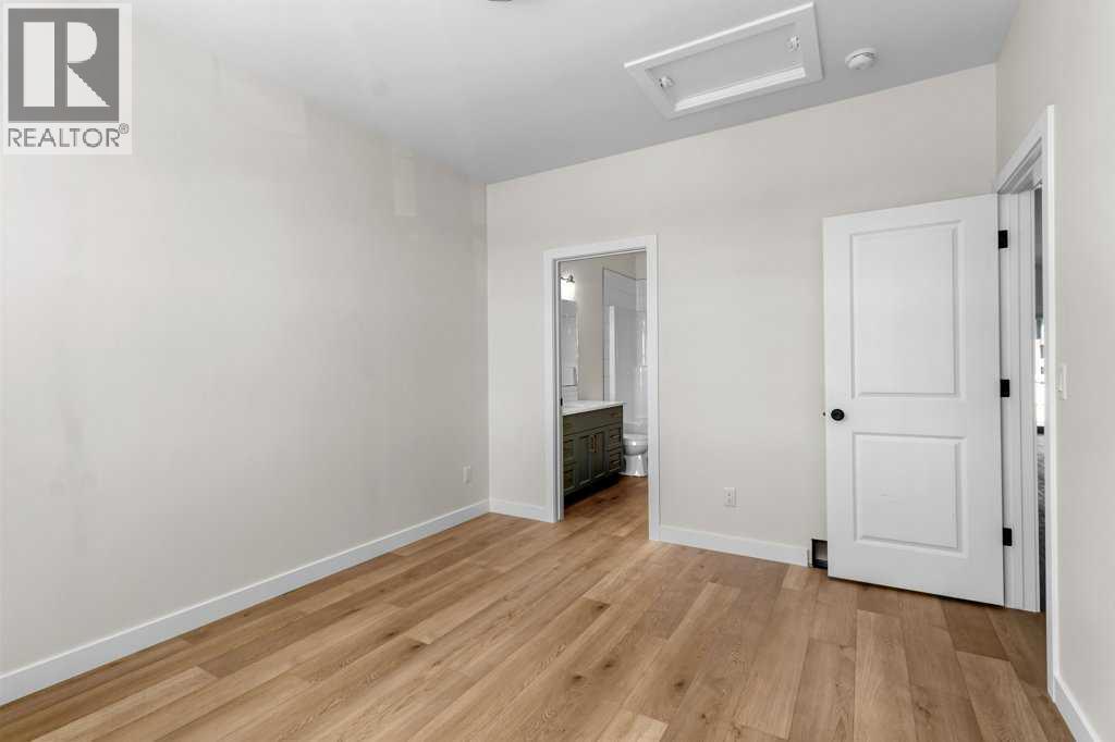 25 Ian Way Property Photo 15