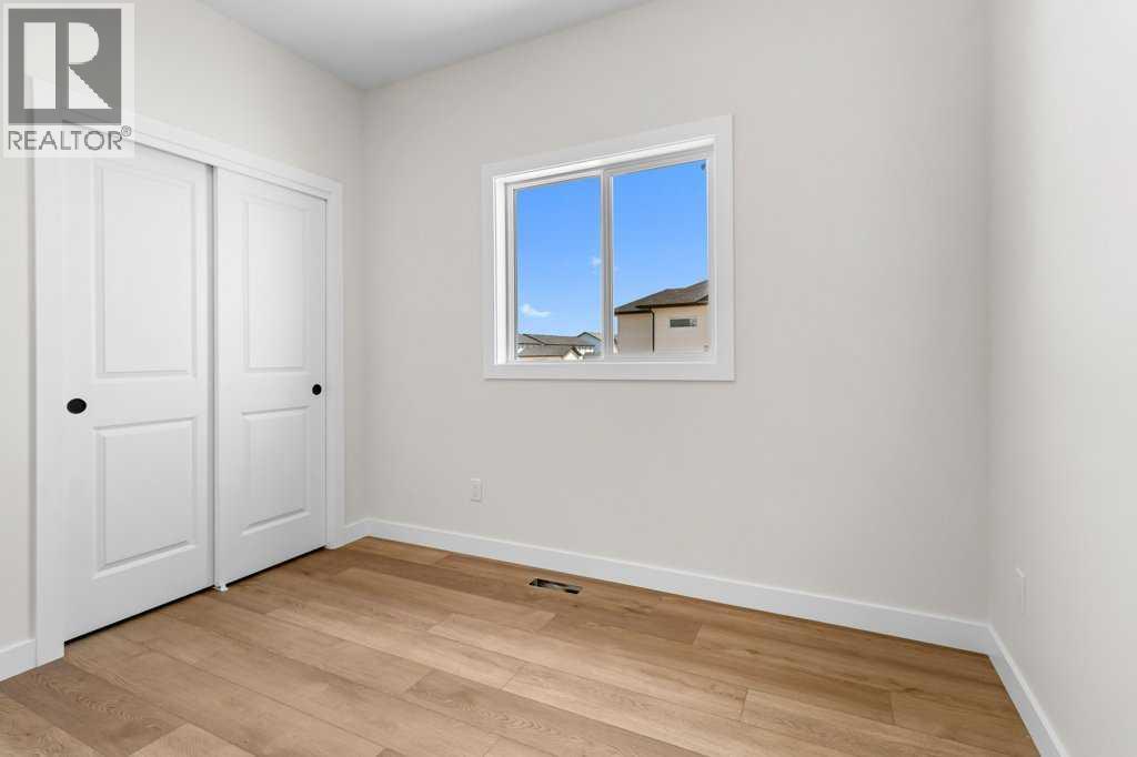 25 Ian Way Property Photo 17