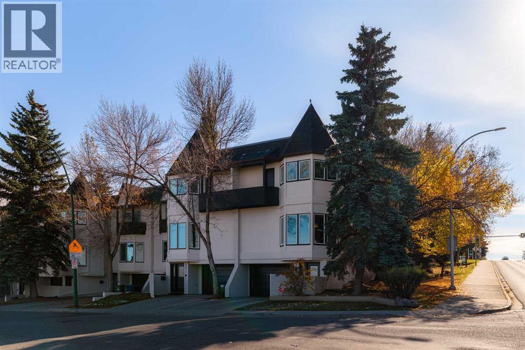1425 Colborne Crescent Sw Property Photo 1