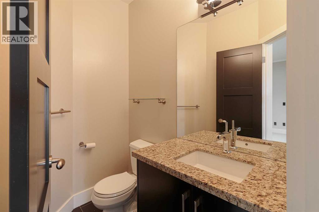 1425 Colborne Crescent Sw Property Photo 15