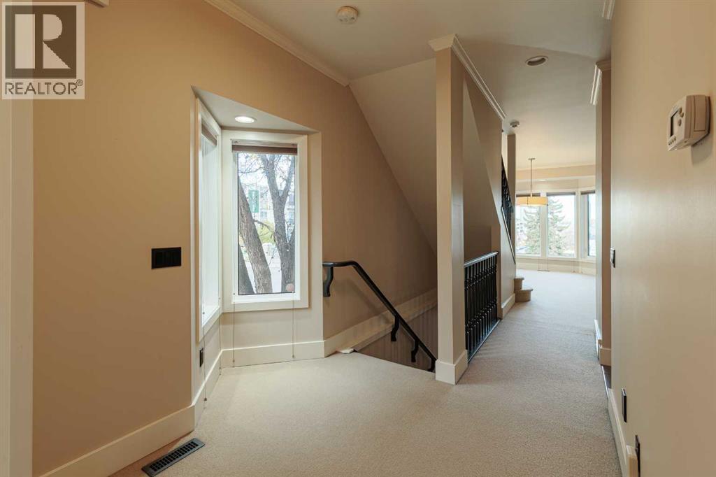 1425 Colborne Crescent Sw Property Photo 21