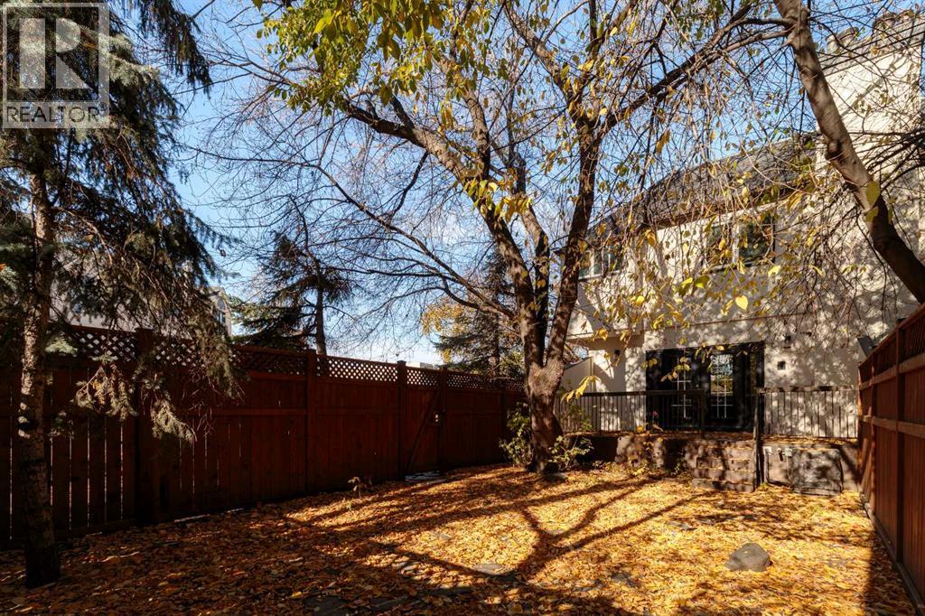 1425 Colborne Crescent Sw Property Photo 39