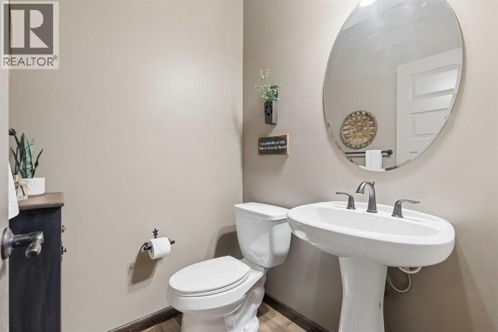 32 Cranarch Bay Se Property Photo 16