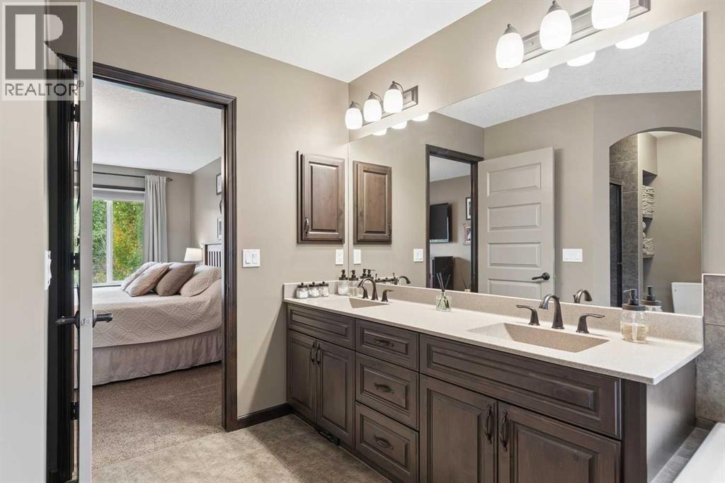 32 Cranarch Bay Se Property Photo 26