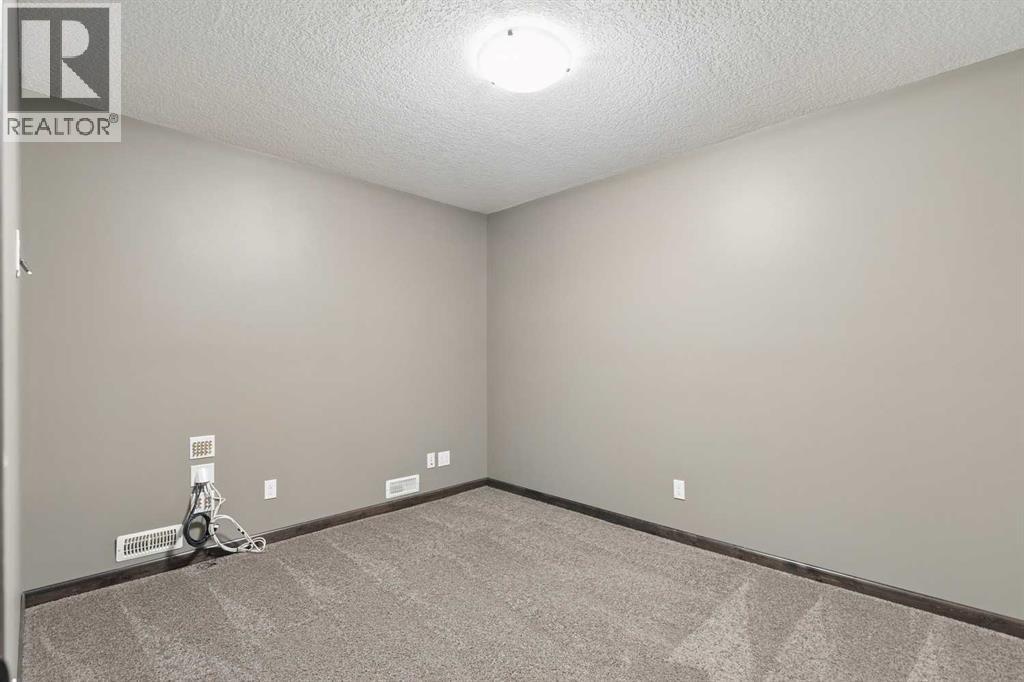 32 Cranarch Bay Se Property Photo 34