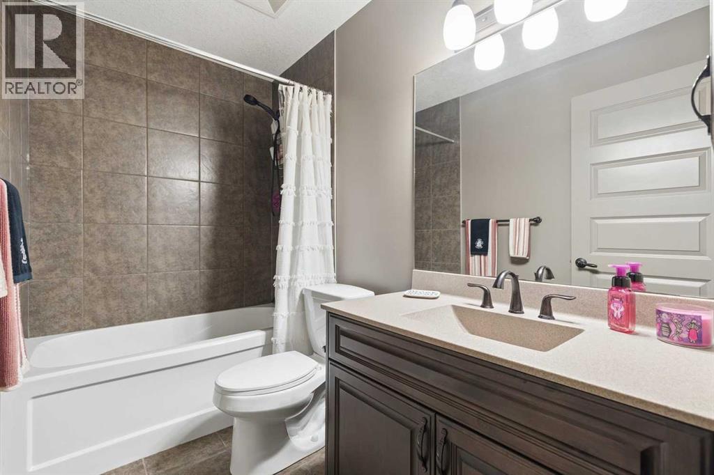 32 Cranarch Bay Se Property Photo 35