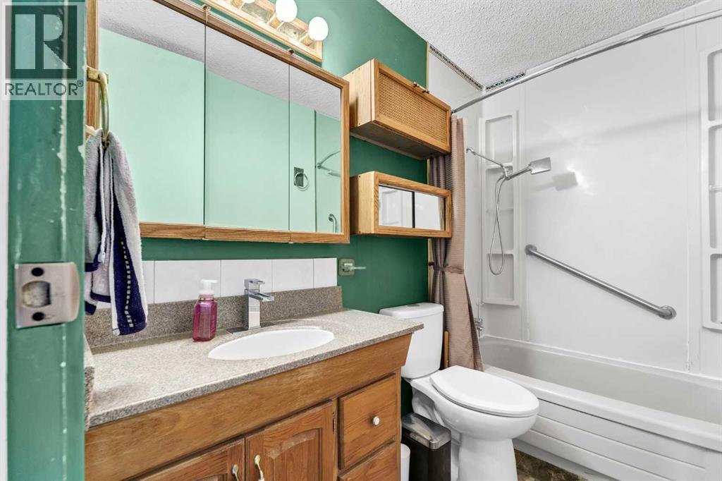 2158 7 Avenue Ne Property Photo 24