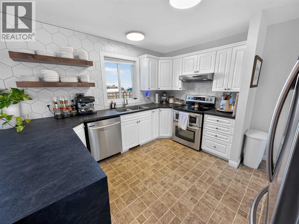 9210 101 Street Property Photo 16