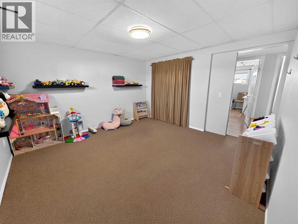 9210 101 Street Property Photo 25