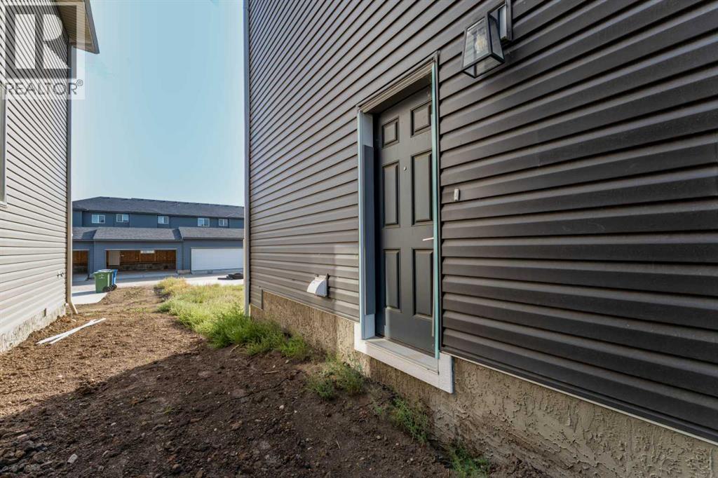 279 Waterford Heights Property Photo 2