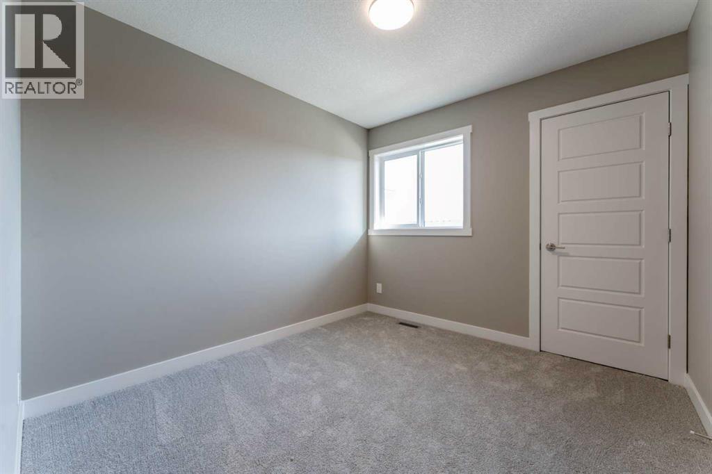 279 Waterford Heights Property Photo 8