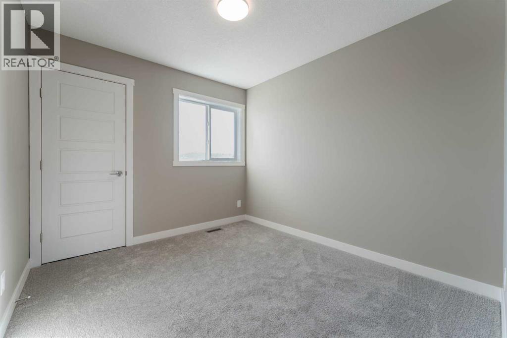279 Waterford Heights Property Photo 9