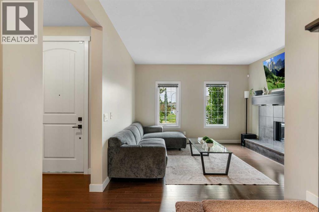 360 Marquis Heights Se Property Photo 6